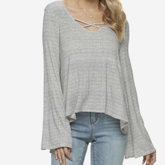 Mudd Tops - NWT Mudd bell sleeve blouse